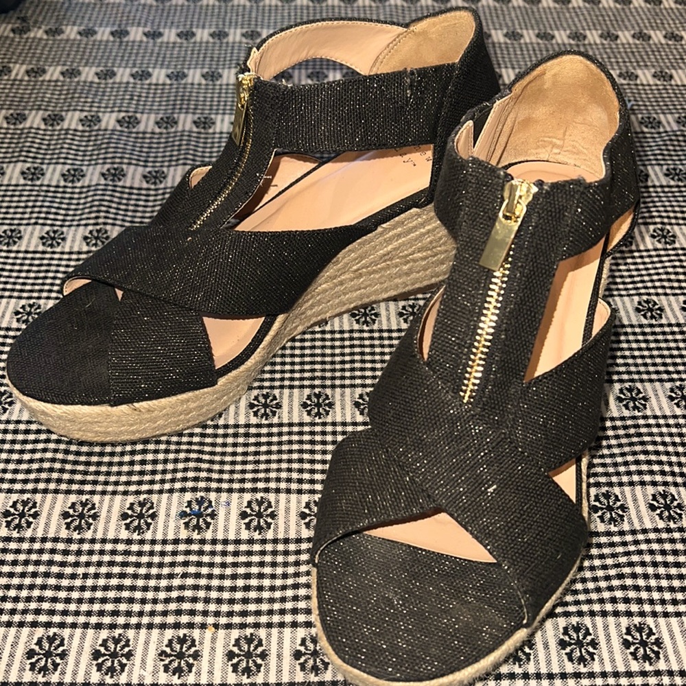 COPY - 10W A New Day black canvas wedge shoes. Like new. Zip up. Black with shi…